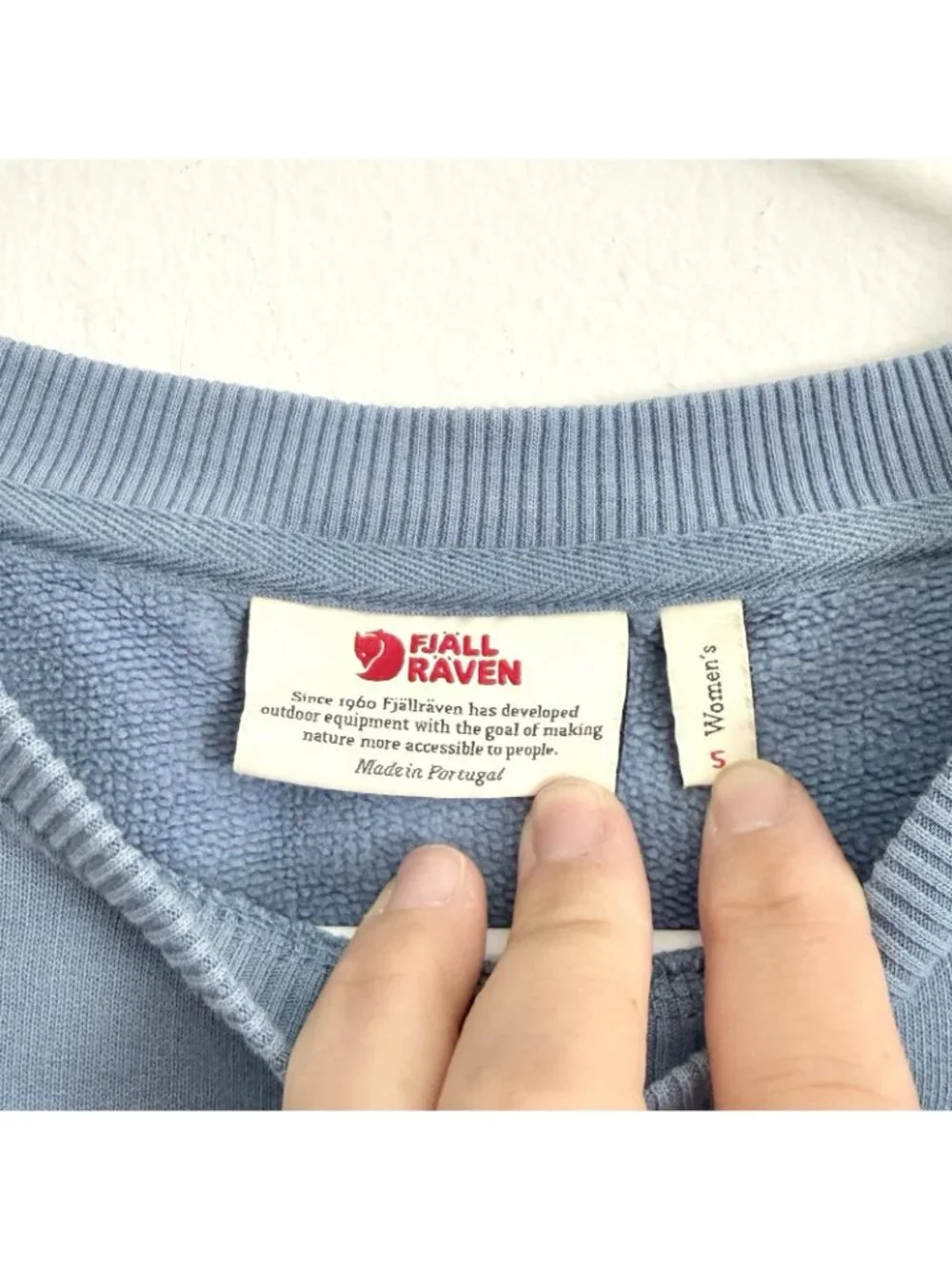 Fjallraven Logo Sweater Blue Crewneck Sweatshirt Orange Logo Women’s Size Small